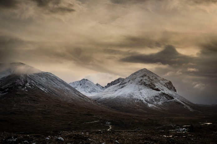 Arctic air to bring UK first cool spell of autumn – Liam Dutton – Channel 4 News