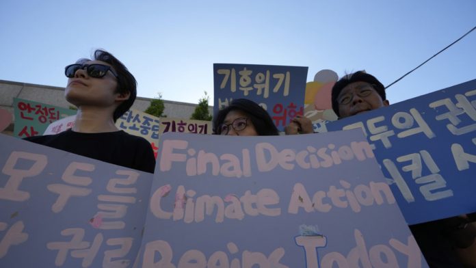 Tens of thousands in South Korea protest lack of climate progress